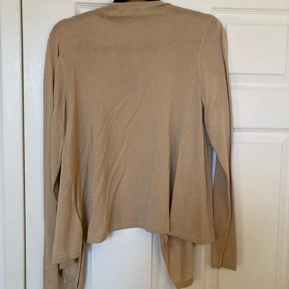 Lilly Pulitzer never worn cardigan. - Picture 3 of 3